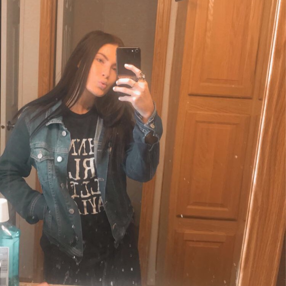 Meet your Posher, Mckenzie